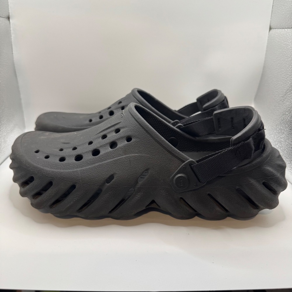 Crocs M9 W11 Echo Clog Unisex Black Adjustable Strap Sporty Streetwear Shoes
